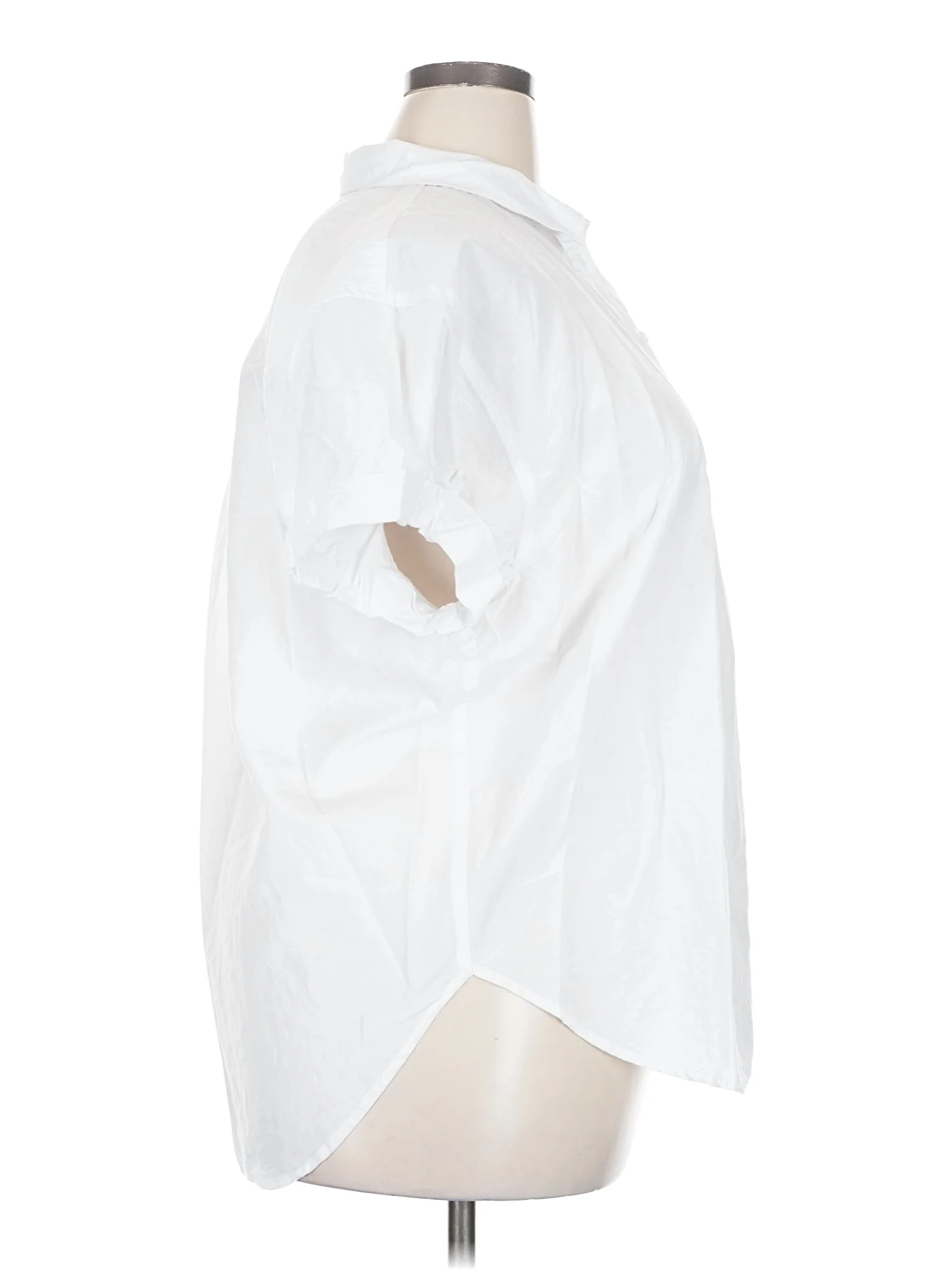 Short Sleeve Button-Down Shirt - Image 3